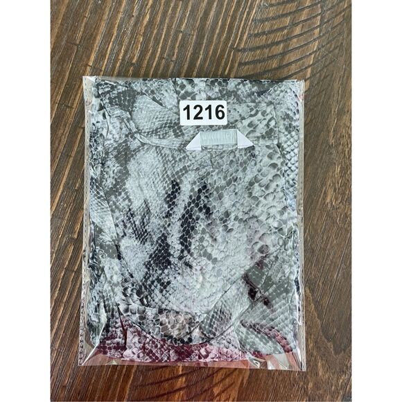 Sheer Snakeskin Print Sleeveless Blouse New York & Company Women L Gray Black - Picture 9 of 9